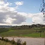 Podere Cornacchino 아파트